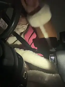 Snapshot of MooonReal chatting on January 12, 11:58 pm MooonReal online show from January 12, 11:58 pm