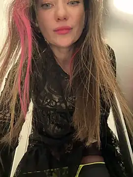 Snapshot of MooonReal chatting on January 23, 6:06 am MooonReal online show from January 23, 6:06 am