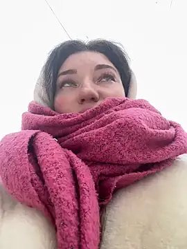 Snapshot of MooonReal chatting on February 11, 3:29 am MooonReal online show from February 11, 3:29 am