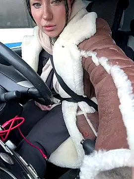 Snapshot of MooonReal chatting on November 21, 5:28 am MooonReal online show from November 21, 5:28 am