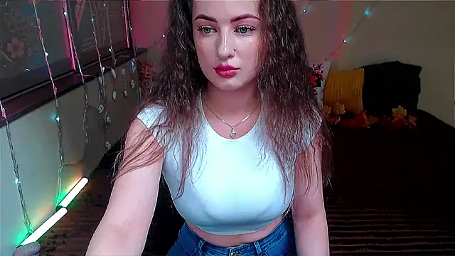 LizaSenri online show from October 15, 6:46 am