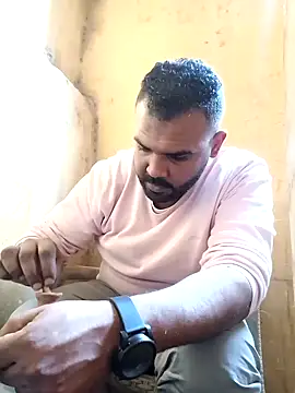 Snapshot of ListedLoin chatting on January 8, 2:14 pm ListedLoin online show from January 8, 2:14 pm