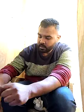 Snapshot of ListedLoin chatting on January 9, 7:21 am ListedLoin online show from January 9, 7:21 am