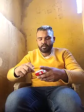 Snapshot of ListedLoin chatting on January 12, 12:01 pm ListedLoin online show from January 12, 12:01 pm