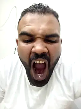 Snapshot of ListedLoin chatting on February 17, 6:26 pm ListedLoin online show from February 17, 6:26 pm