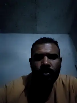 Snapshot of ListedLoin chatting on October 16, 5:47 pm ListedLoin online show from October 16, 5:47 pm