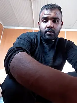 ListedLoin online show from April 10, 12:10 pm