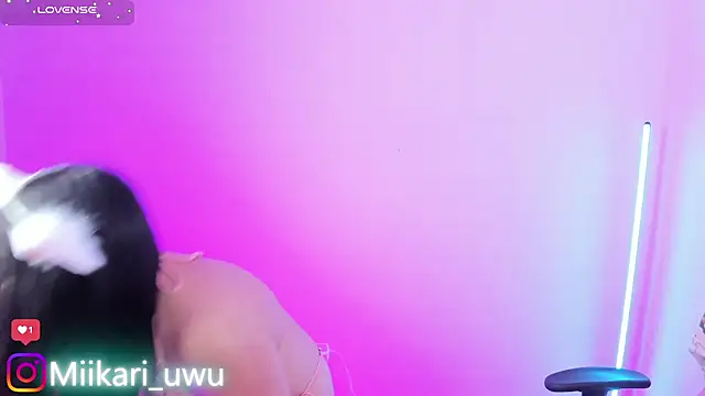 Ahri Elderwood online show from November 6, 3:40 am