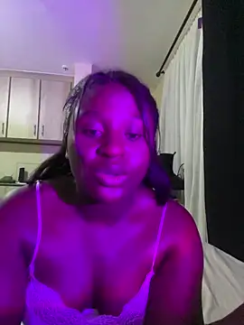 Snapshot of prettymelanin chatting on October 16, 6:20 pm prettymelanin online show from October 16, 6:20 pm