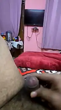 Snapshot of Loveboycurvy chatting on December 26, 7:05 pm Loveboycurvy online show from December 26, 7:05 pm