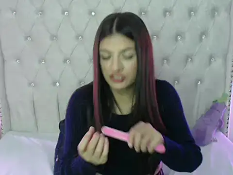 Abril Squirt online show from February 11, 4:44 am