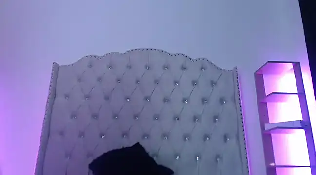 Abril Squirt online show from March 19, 10:55 am