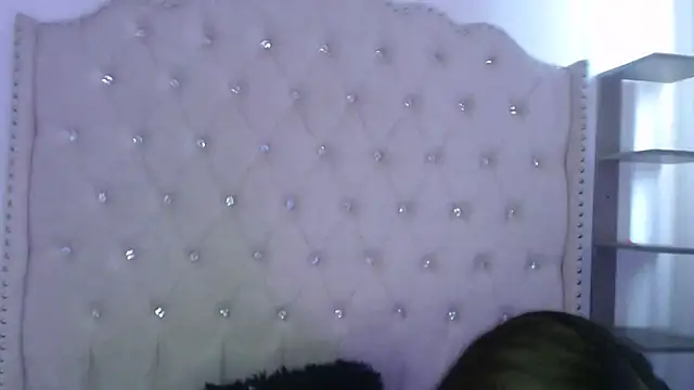 Abril Squirt online show from October 6, 6:49 pm