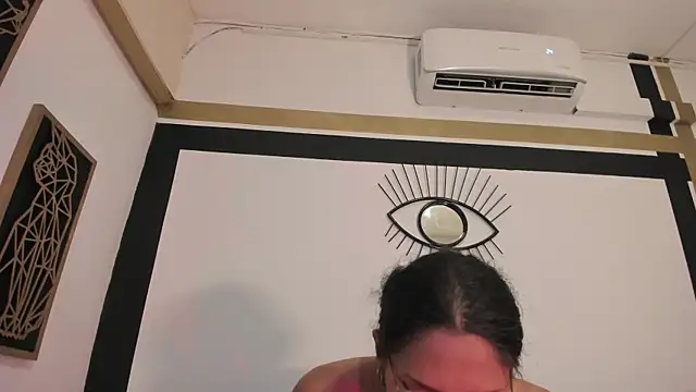 EmilyGomezLS online show from May 8, 11:37 am