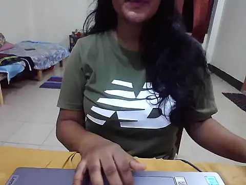 Snapshot of JustinaIra chatting on October 8, 7:44 pm JustinaIra online show from October 8, 7:44 pm