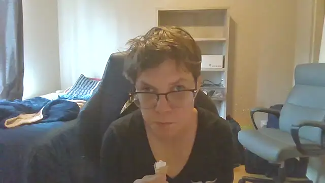 KaliSnow199623 online show from September 12, 8:20 pm