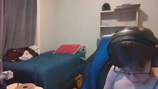 KaliSnow199623 online show from November 4, 4:11 am