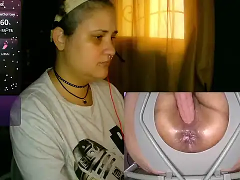 Snapshot of lolalicious_758 chatting on May 22, 6:02 pm lolalicious 758 online show from May 22, 6:02 pm