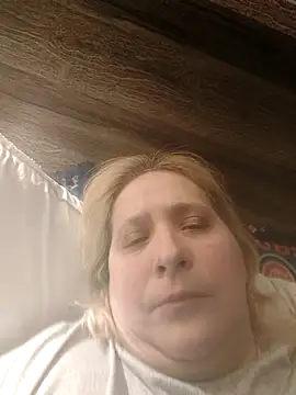 Snapshot of Icedcoffee2024 chatting on November 12, 5:19 am Icedcoffee2024 online show from November 12, 5:19 am