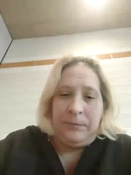 Snapshot of Icedcoffee2024 chatting on November 24, 3:45 pm Icedcoffee2024 online show from November 24, 3:45 pm