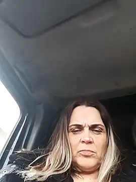 hugebobbs online show from March 8, 1:47 pm