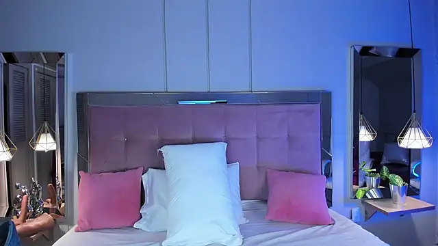 Snapshot of MelissaKarterrs chatting on November 24, 12:05 pm MelissaKarterrs online show from November 24, 12:05 pm