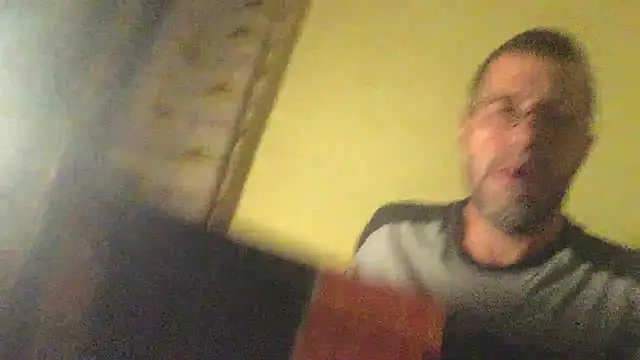 Snapshot of ___dude____ chatting on September 16, 9:05 pm    dude     online show from September 16, 9:05 pm