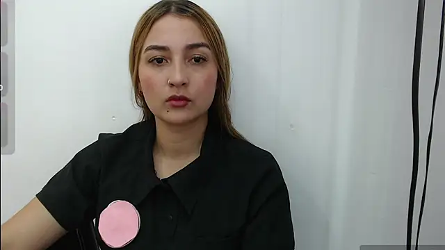 salome  lopez  online show from November 20, 2:39 pm