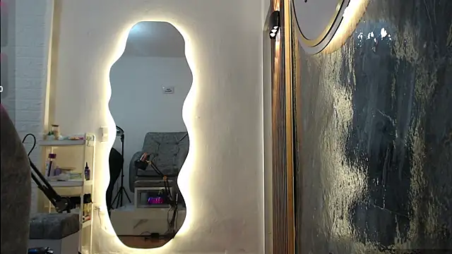 salome  lopez  online show from December 3, 3:43 pm