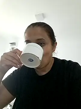 Snapshot of sarahhh1987 chatting on October 1, 8:20 am sarahhh1987 online show from October 1, 8:20 am