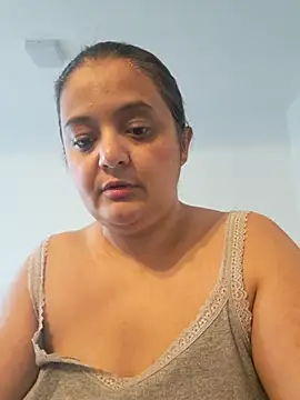 Snapshot of sarahhh1987 chatting on October 19, 8:37 am sarahhh1987 online show from October 19, 8:37 am