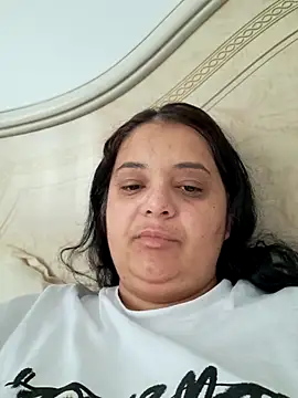 Snapshot of sarahhh1987 chatting on October 28, 5:44 am sarahhh1987 online show from October 28, 5:44 am