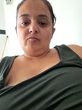 Snapshot of sarahhh1987 chatting on October 30, 6:59 am sarahhh1987 online show from October 30, 6:59 am