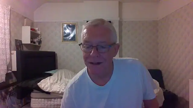 Snapshot of shaun63m chatting on September 29, 12:05 am shaun63m online show from September 29, 12:05 am