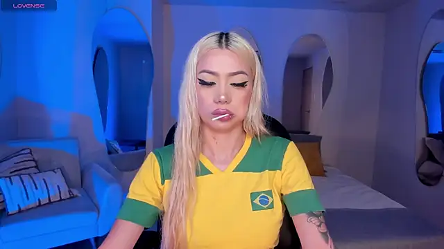 HannaConnor  online show from March 22, 8:26 pm