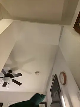 holyeroticss online show from February 1, 2:47 am