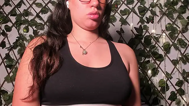Snapshot of CoralineSanchez chatting on September 20, 3:18 am CoralineSanchez online show from September 20, 3:18 am