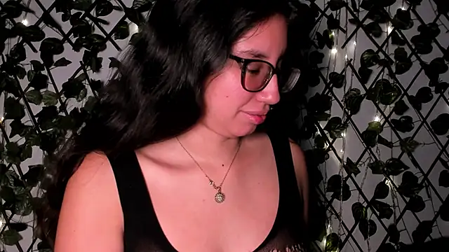 Snapshot of CoralineSanchez chatting on November 15, 7:10 pm CoralineSanchez online show from November 15, 7:10 pm