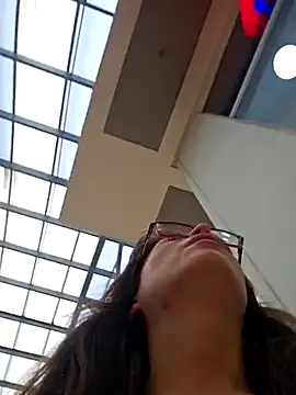 mmmVirginia online show from April 10, 9:30 pm