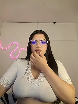 Snapshot of Johanna6 chatting on February 21, 2:06 am Johanna6 online show from February 21, 2:06 am