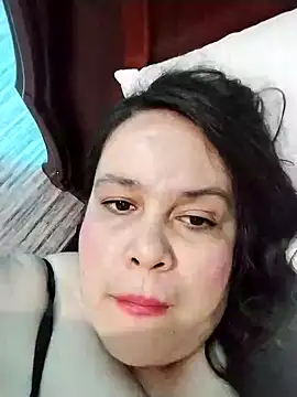 lunanataly online show from February 17, 1:25 am