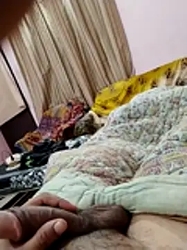 roadtucker123 online show from December 3, 6:39 pm