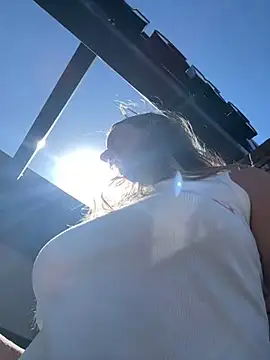 Snapshot of jungleangel chatting on March 11, 8:09 pm jungleangel online show from March 11, 8:09 pm