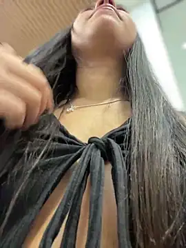 Salome golvert online show from January 31, 9:05 pm