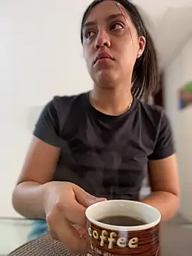 Salome golvert online show from February 1, 3:39 pm