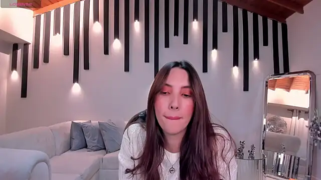 Snapshot of AnaisNin chatting on October 8, 3:26 am AnaisNin online show from October 8, 3:26 am