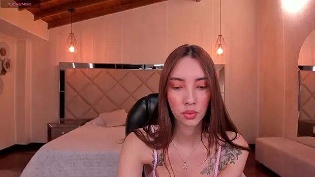 AnaisNin online show from November 30, 5:28 pm