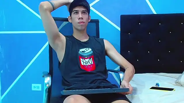 jhony-sex online show from March 8, 8:33 am