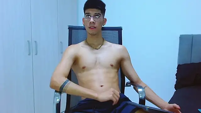 jhony-sex online show from October 2, 6:31 am