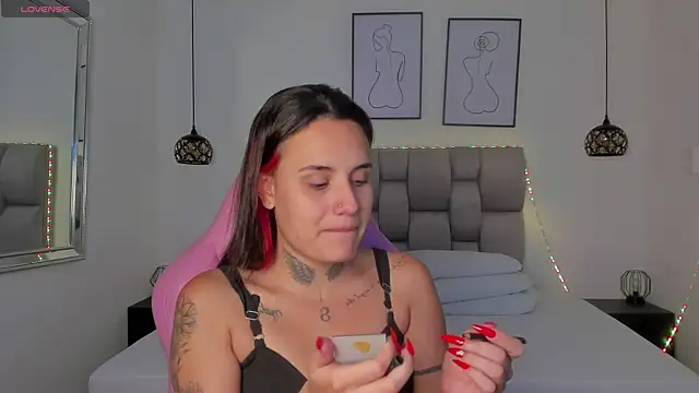 Susan-Sweet-7 online show from January 6, 8:34 pm